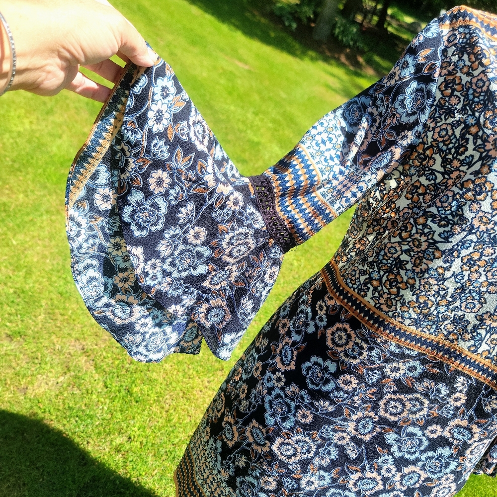 Westport dress, size medium - Picture 8 of 10